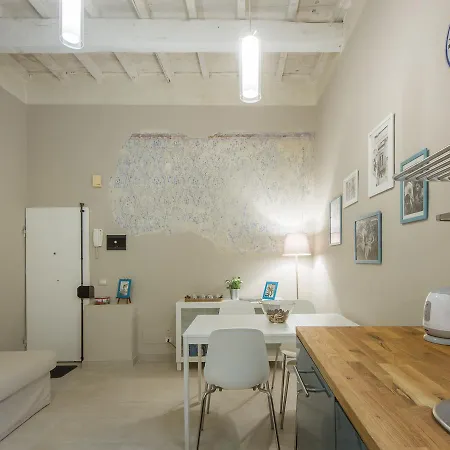 - San Lorenzo Chic Apartment